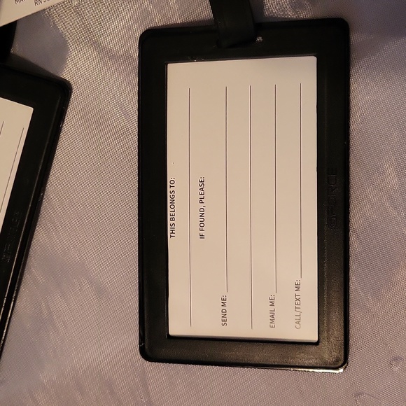 Lipstick and lips 💋 2pk luggage tags - Picture 2 of 2